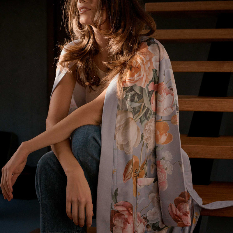 Vandyck FLEUR Badjas | Lavender Blue Cream Tan