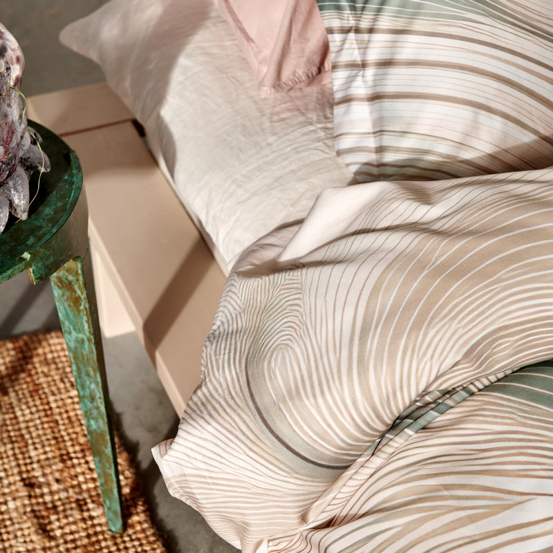 Vandyck FLOWING Dekbedovertrekset | Cream Tan