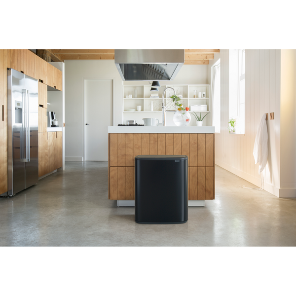 Vtwonen Bo Touch Bin Met 2 Binnenemmers 2 X 30 Liter - Matt Black