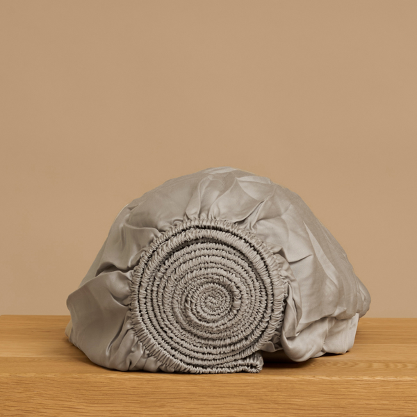 vtwonen Coco & Cici - Tencel Sateen Hoeslaken 180 x 210 cm - 2 Persoons Beddengoed - Lyocell - Elastiek Rondom - Taupe - Extra Zacht