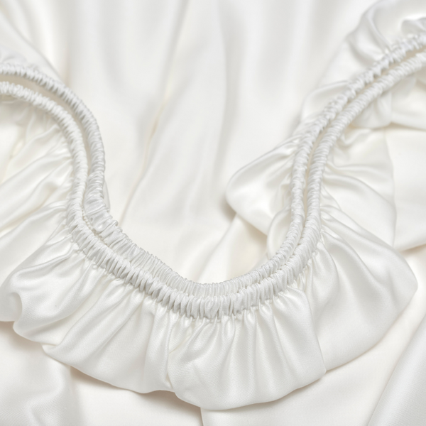 Vtwonen Coco & Cici - Tencel Sateen Hoeslaken 200 X 200 Cm - 2 Persoons Beddengoed - Lyocell - Elastiek Rondom - Off White - Extra Zacht