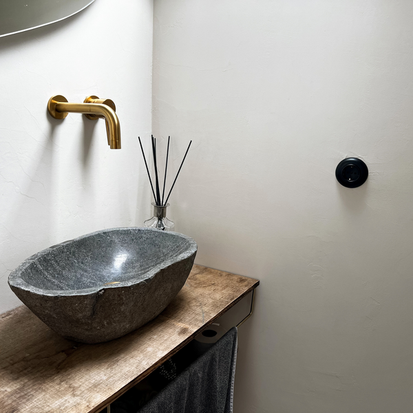 Vtwonen De Oude Schakelaar Stopcontact - Mat Zwart - Rond