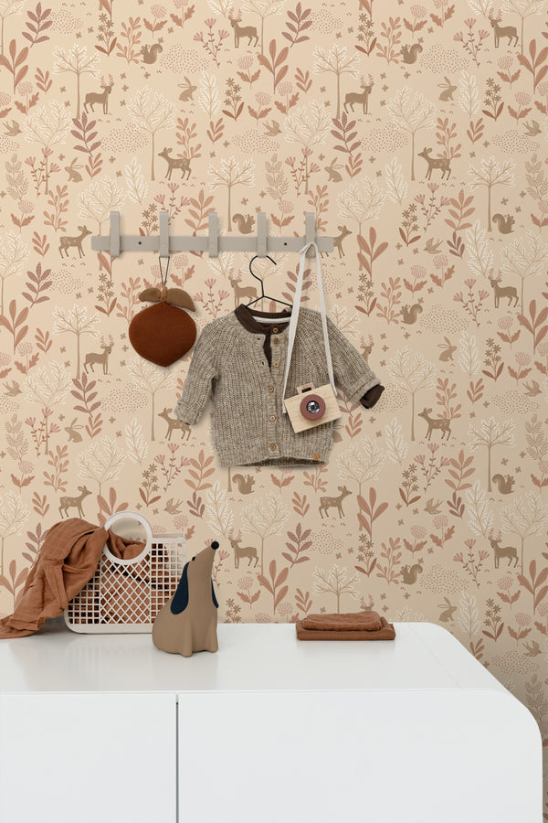 Vtwonen ESTAhome Behang Bos Met Bosdieren Licht Terracotta - 50 X 900 Cm - 131229