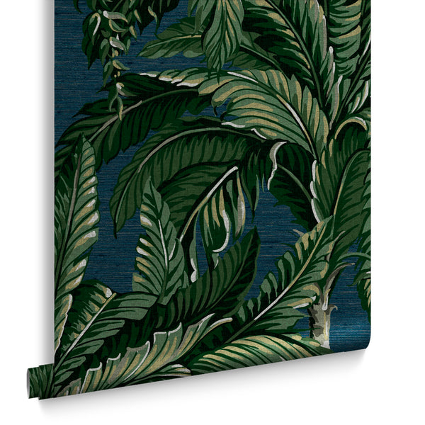 vtwonen Graham & Brown vliesbehang Daintree Palm Midnight blauw