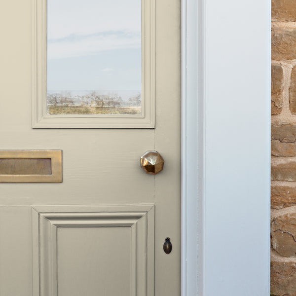 Vtwonen Graham & Brown Zijdeglanslak Voor Buiten Taupe Twist Beige 1L