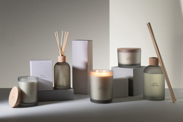 Vtwonen J-Line Geurolie + Stokjes Accords Essentiels - Musc Obscur - Blauw - 250 Ml