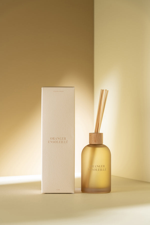 Vtwonen J-Line Geurolie + Stokjes Accords Essentiels - Oranger Ensoleillé - Geel - 250 Ml