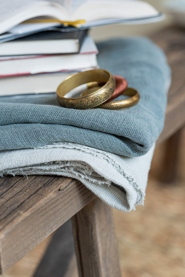 Vtwonen J-Line Plaid Stonewashed - Linnen - Lichtgrijs - 200 X 150 Cm