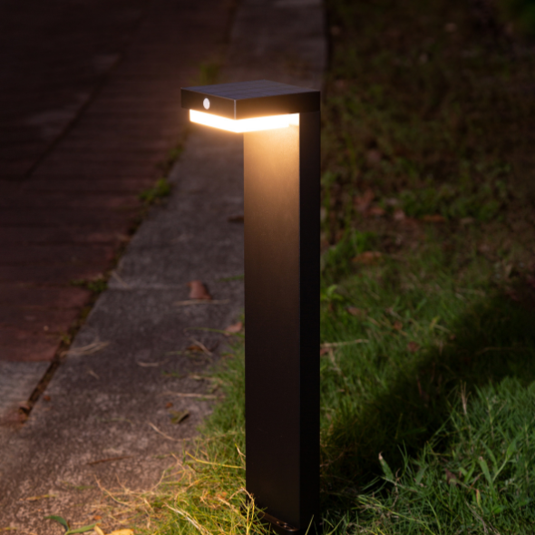 Vtwonen Lantaarn Zwart Solar Voor Buiten 70 Cm – Oplaadbaar – Werkt Op Zonne-energie