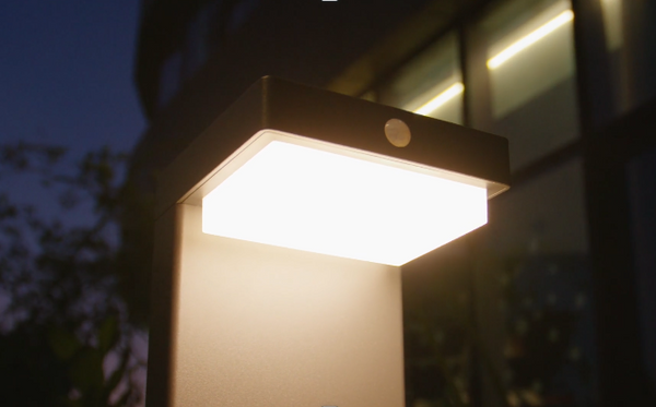 Vtwonen Lantaarn Zwart Solar Voor Buiten 70 Cm – Oplaadbaar – Werkt Op Zonne-energie