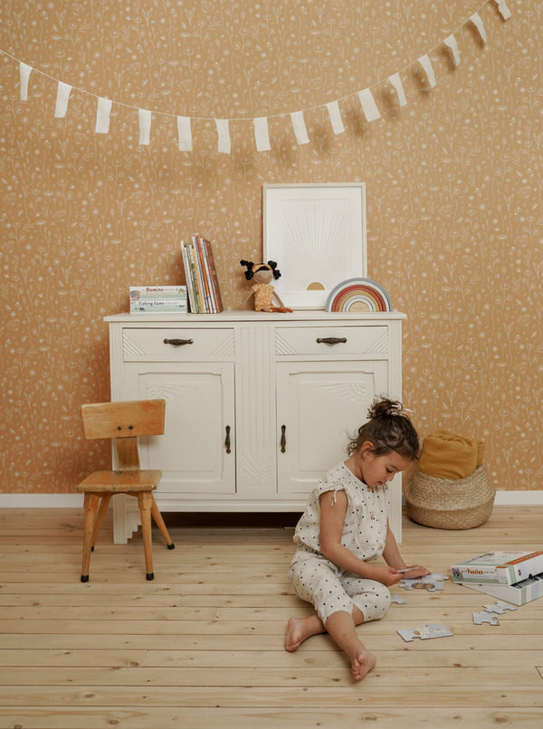 Vtwonen Little Dutch Wild Flowers Ochre Behang Kinderkamer - Bloemen - 10mx53cm - Okergeel