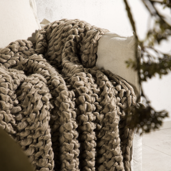 Vtwonen Nest Living Verena Gebreide Plaid Bruin - 170 X 130 Cm