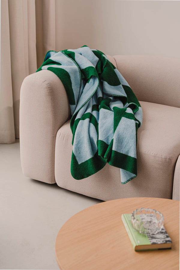 Vtwonen Noo.ma GILLI Cotton Blanket - Forest Green & Baby Blue