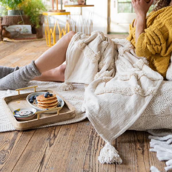 Vtwonen Return To Sender Plaid 130 X 170 Cm Ecru Katoen Met Getuft Patroon Met Kwastjes