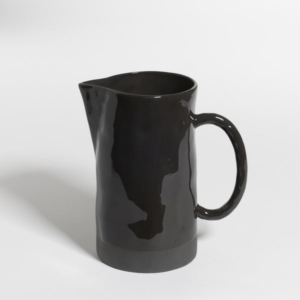 vtwonen The Table Atelier Karaf 1900 ml Black Olive