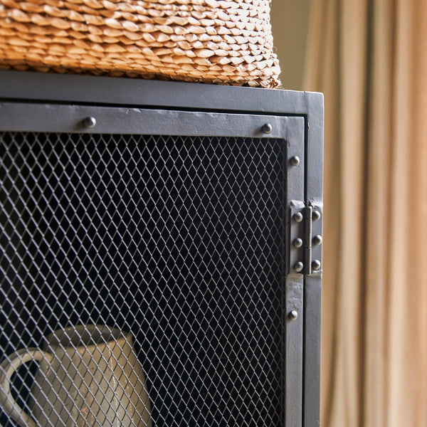 Vtwonen Tikamoon Alma - Servieskast Met Metalen Gaas - Zwart