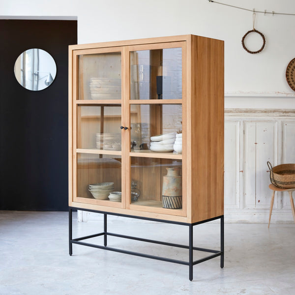 Vtwonen Tikamoon Babeth - Hoge Vitrinekast Van Massief Teakhout - Naturel