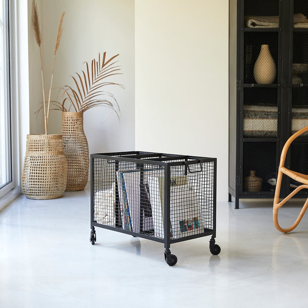 Vtwonen Tikamoon Industriel - Metalen Kast Op Wielen - Zwart
