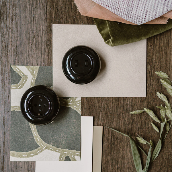 Vtwonen De Oude Schakelaar Stopcontact - Zwart - Rond