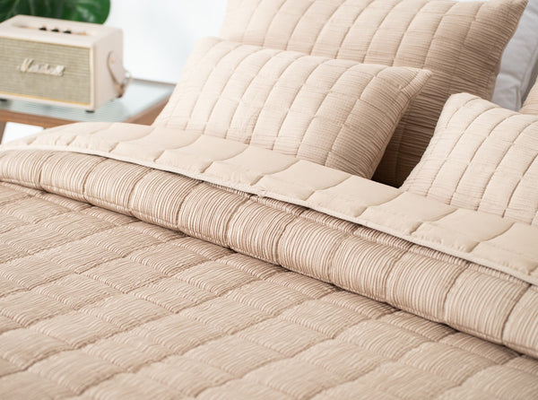 Vtwonen Dutch Decor Plaid Reza - 240x260 Cm