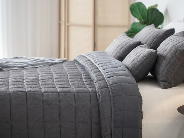 Vtwonen Dutch Decor Plaid Reza - 240x260 Cm