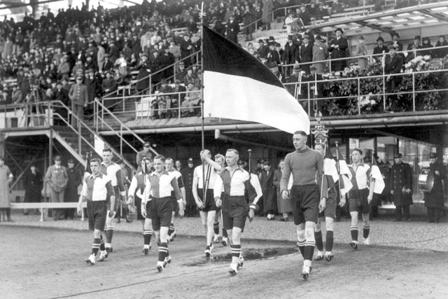 walljar Eerste Feyenoord Elftal Opening van het Stadion (De Kuip) 1937