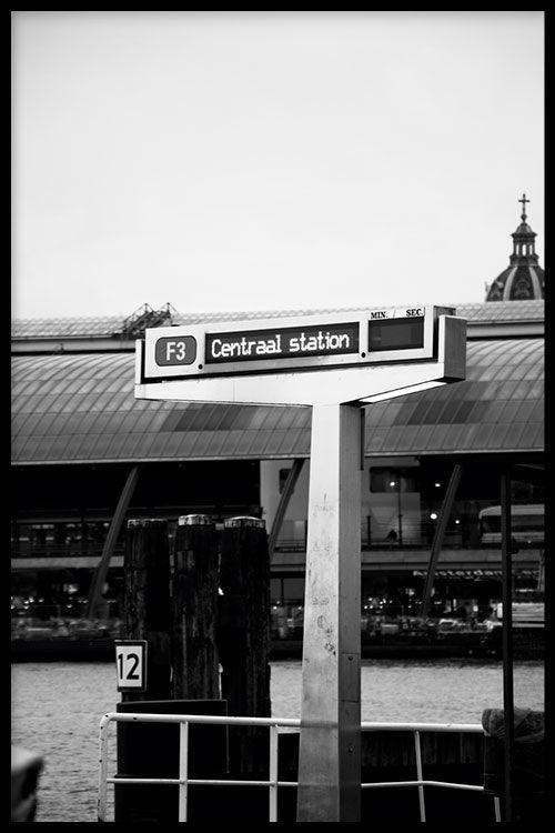 walljar Ferry Central Station