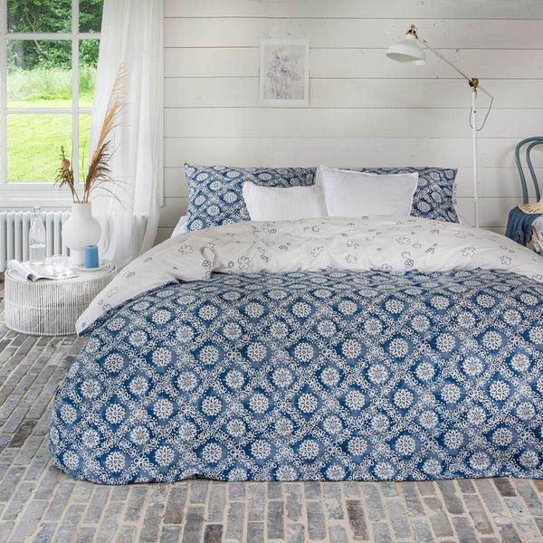 Walra Dekbedovertrek Crossed Flowers Blauw / Off White