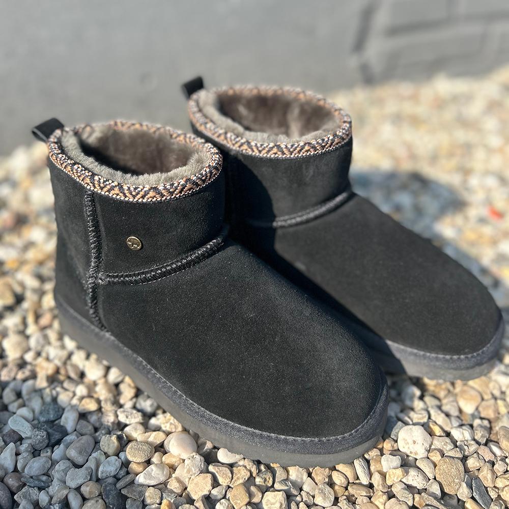 Warmbat Warmbat Wallaby Dames Suède Boot Tape Black