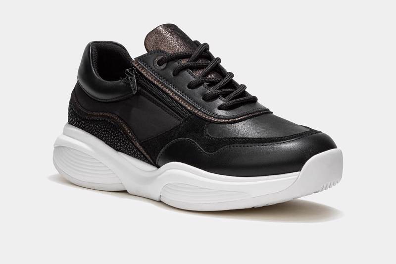 Xsensible Mooi En Comfortabel. Maximaal Comfort Bij Deze Bestseller Met Een Iets Dikkere Maar Toch Superlichte Zool En Een Trendy Design. De Tijdloze Vetersneaker In Breedte H Is Verkrijgbaar Met Kleurrijke Appliqués Of In Een