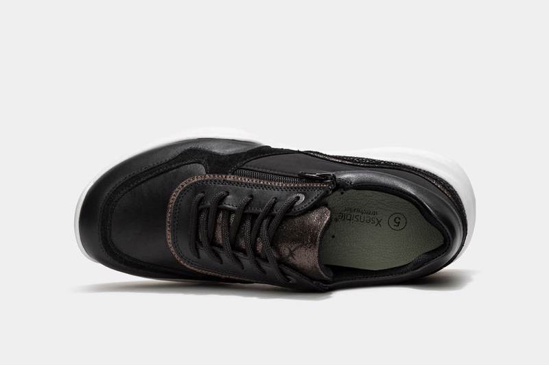 Xsensible Mooi En Comfortabel. Maximaal Comfort Bij Deze Bestseller Met Een Iets Dikkere Maar Toch Superlichte Zool En Een Trendy Design. De Tijdloze Vetersneaker In Breedte H Is Verkrijgbaar Met Kleurrijke Appliqués Of In Een