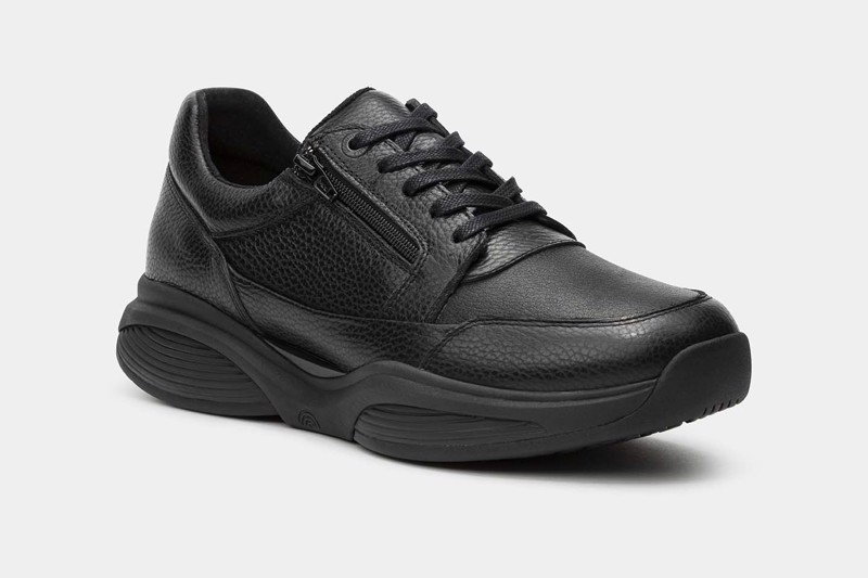 Xsensible Voor Puristen De Sneakers Met SWX-zolen Bieden Extra Demping En Zorgen Voor Een Optimale Afwikkeling Van De Voet. Het Hoogwaardige Suède Of Gladde Leer En De Zachte Kussentjes Aan De Schachtrand Creëren Het Ultieme C