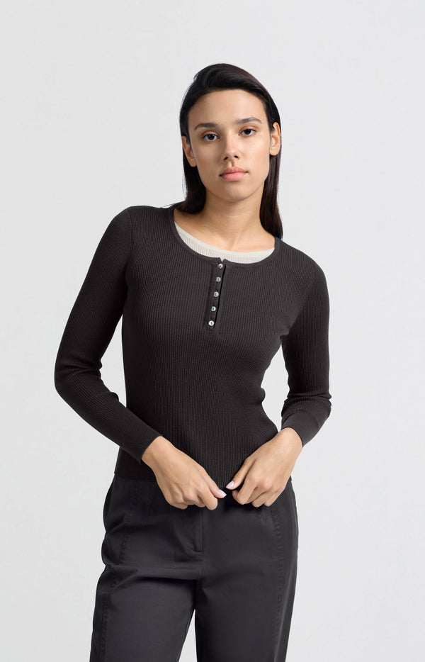 yaya Geribde top met knoopsluiting en faux-laag Phantom Dessin