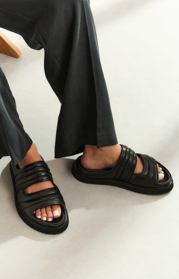 yaya Gewatteerde sandalen met brede banden Washed Black yaya Gewatteerde sandalen met brede banden Washed Black