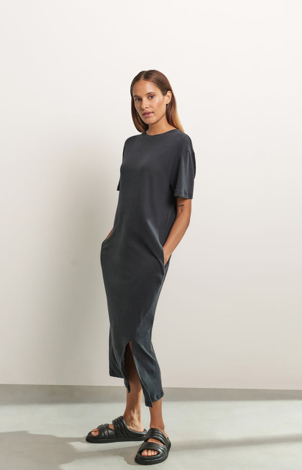 yaya Linnenmix T-shirt jurk met korte mouwen en split Washed Black