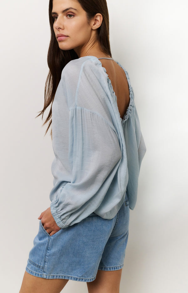 yaya Luchtige top met crinkle stof en open rug Baby Blue