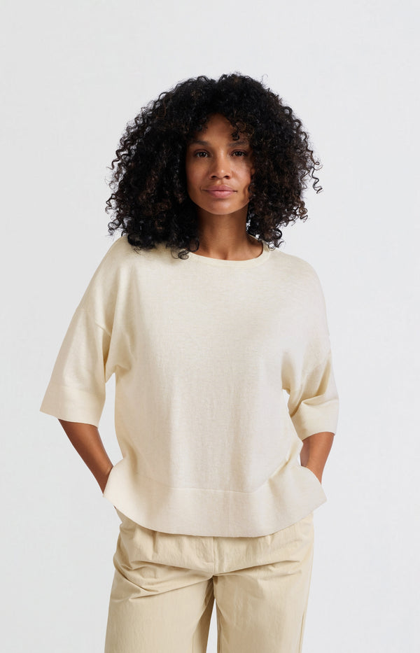 yaya Oversized fijngebreid T-shirt met halflange mouwen Nature Melange