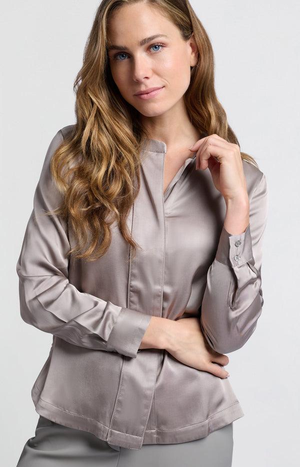 Yaya Satijnen Blouse Met Lange Mouwen Ronde Hals En Knopen Moon Rock Dark Sand