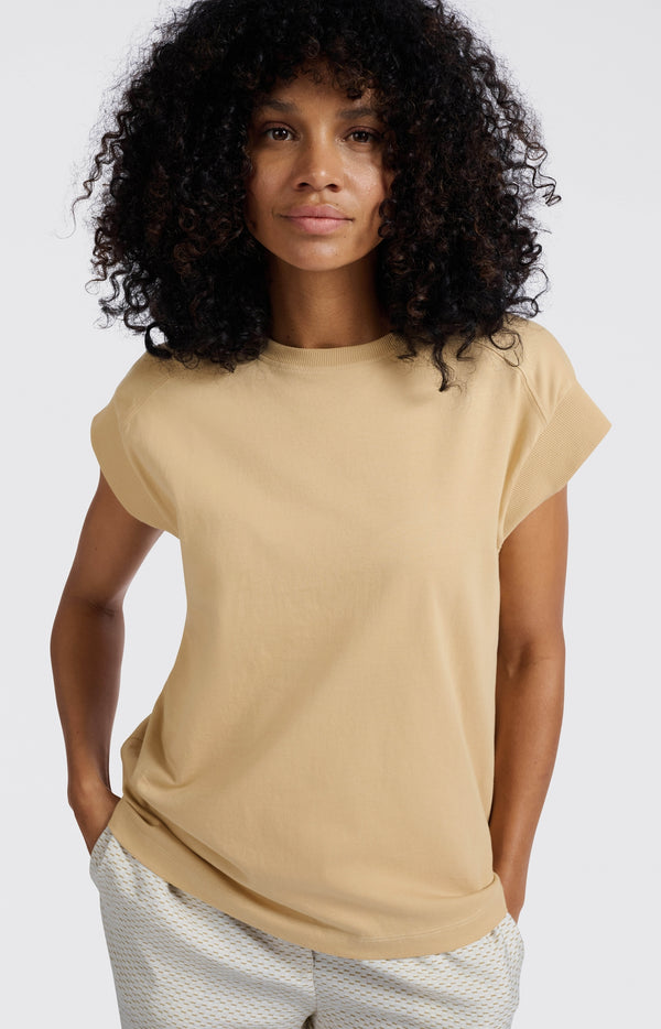 Yaya Mouwloze Top Met Ribdetails Croissant Brown