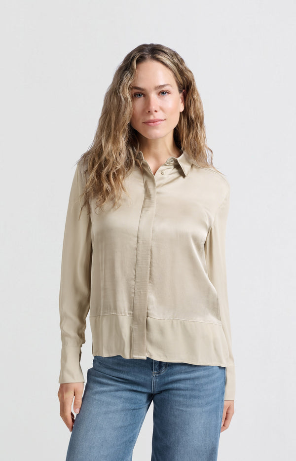 yaya Satijnen blouse met gemengde texturen Feather