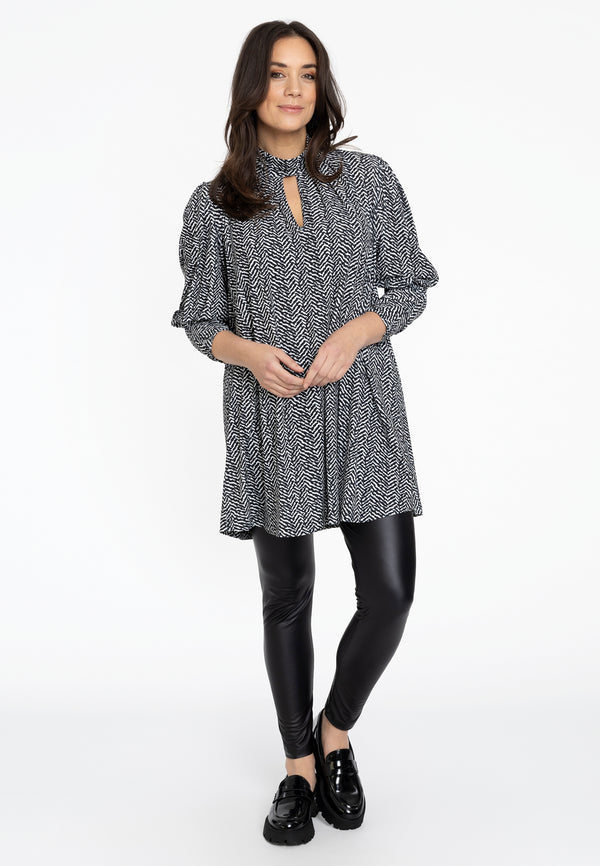 Yoek Tunic Wide Bottom NOVA - Zwart