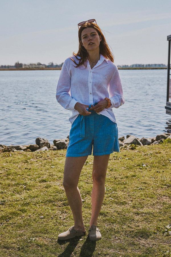 Zusss Linnen Short Met Strik Ceintuur Lavenderblauw