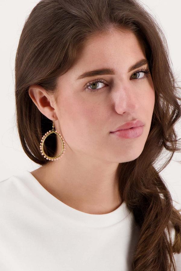 Zusss Oorbel Hanger Ovaal Met Kraal Oranjerood / Goud