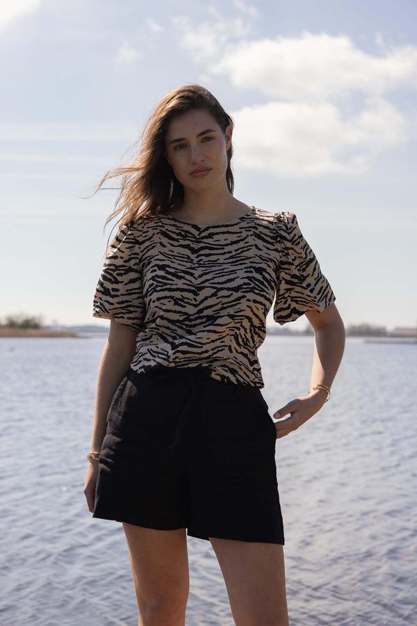 zusss ballonmouw top met print zwart / kit