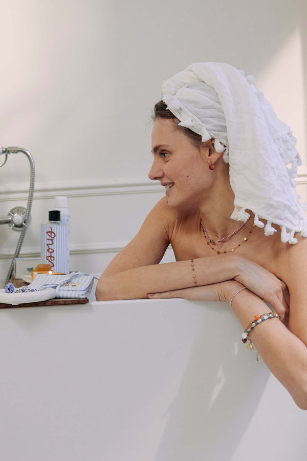 Zusss Ketting Met Bloem Kralen Oranjerood / Goud