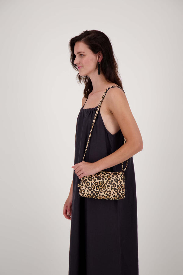 Zusss Suedine Schoudertas Panterprint Sahara / Zwart