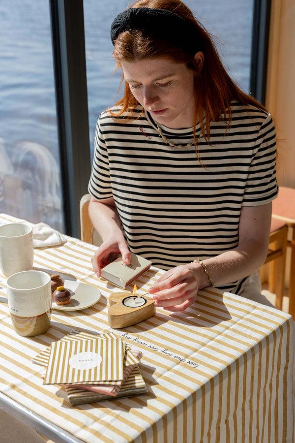 zusss waxinelichthouder hout hartvorm naturel